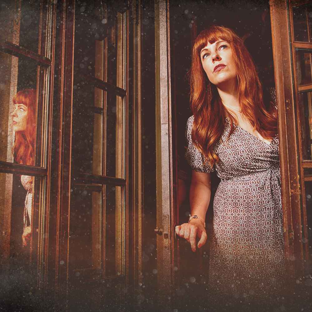 Kauffman Center Presents

Walking with Ghosts:

Real Life Hauntings with Amy Bruni
